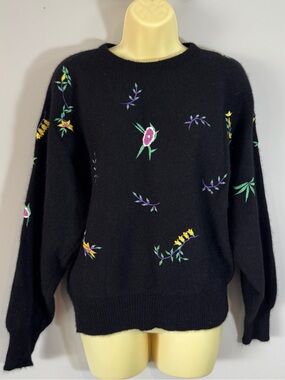 Vintage Jennifer Lane Angora Lambswool Floral Embroidered Sweater Small S/P